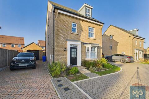 4 bedroom detached house for sale, Wexford Way, Bury St Edmunds IP32