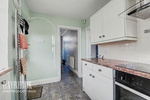 3 bedroom semi-detached house to rent, Hollinsend Road, SHEFFIELD