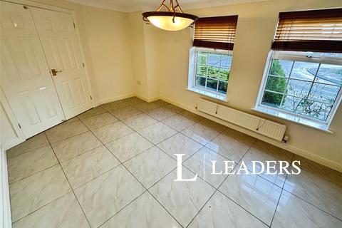 4 bedroom detached house to rent, Kennington Oval, Stoke-on-Trent, Staffordshire, ST4