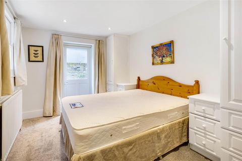 2 bedroom flat to rent, Cumberland Street, Pimlico, London, SW1V