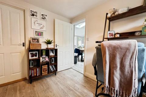 3 bedroom semi-detached house for sale, The Bulrushes, Ashford