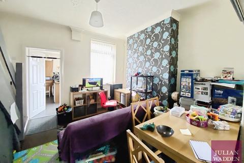 2 bedroom terraced house to rent, Bragenham Street, Gorton, Greater Manchester, M18