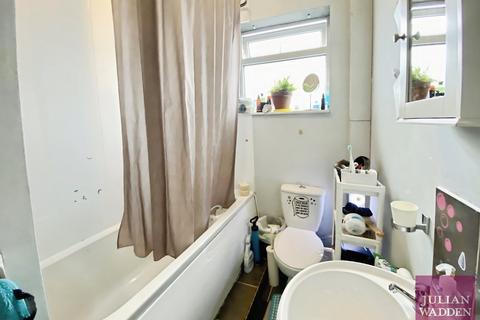 2 bedroom terraced house to rent, Bragenham Street, Gorton, Greater Manchester, M18
