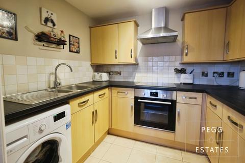 2 bedroom flat for sale, Coverdale Court, Paignton