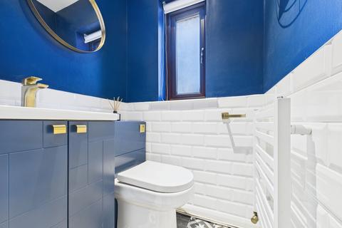 4 bedroom detached house to rent, Bude Avenue, Manchester M29