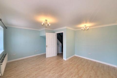 3 bedroom house to rent, Mitchell Avenue Hawkinge
