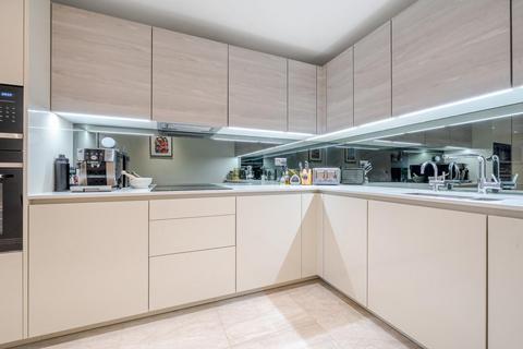 2 bedroom flat for sale, Holden Road, Woodside Park