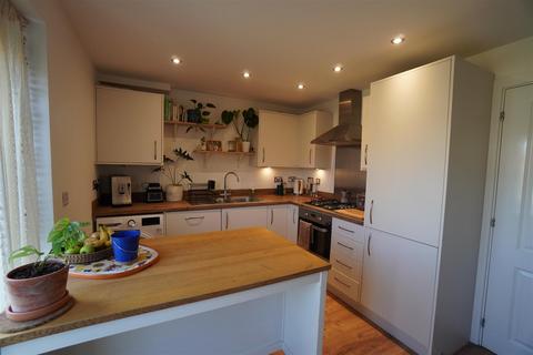 3 bedroom semi-detached house for sale, Langhorn Drive, Howden, Goole