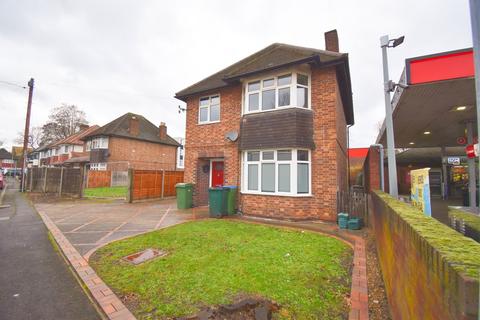 3 bedroom detached house to rent, Cleveland Close, WALTON-ON-THAMES, KT12
