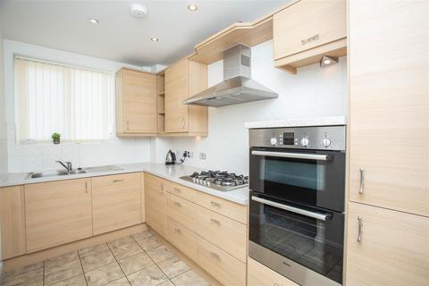2 bedroom flat to rent, Chepstow Place, Sutton Coldfield B74