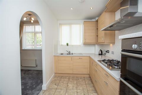 2 bedroom flat to rent, Chepstow Place, Sutton Coldfield B74