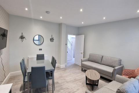 6 bedroom property to rent, Gloucester Avenue, Nottingham, Nottinghamshire, NG7