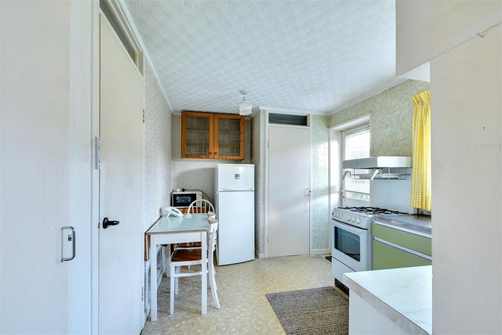 Kitchen 1.jpeg