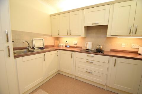 undefined, Whitegates, Cheadle, SK8 1HG