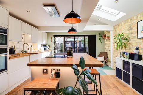 3 bedroom semi-detached house for sale, Cyprus Road, Cambridge CB1