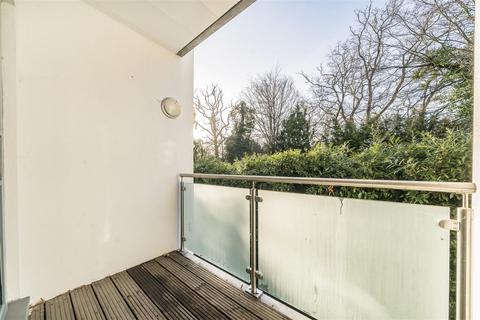 2 bedroom flat for sale, Gordon Avenue Stanmore, HA7 3QE