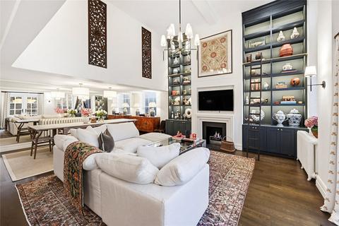 3 bedroom apartment to rent, Victorian Heights, Thackeray Road, London, SW8
