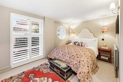 3 bedroom apartment to rent, Victorian Heights, Thackeray Road, London, SW8