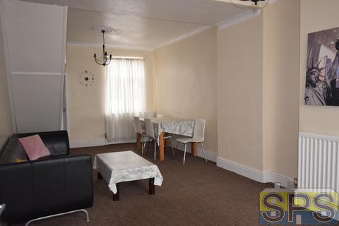 2 bedroom terraced house to rent, Leek Road, Stoke-on-Trent ST4