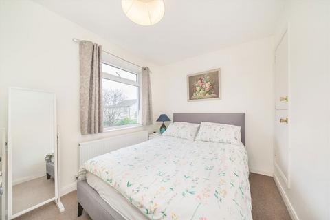 4 bedroom end of terrace house for sale, Abbott Close, Hampton TW12