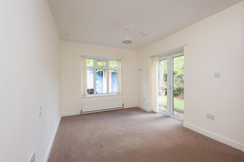Bedroom/family room