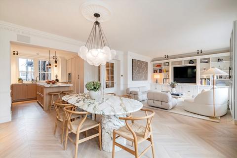 4 bedroom flat for sale, Drayton Gardens, London SW10