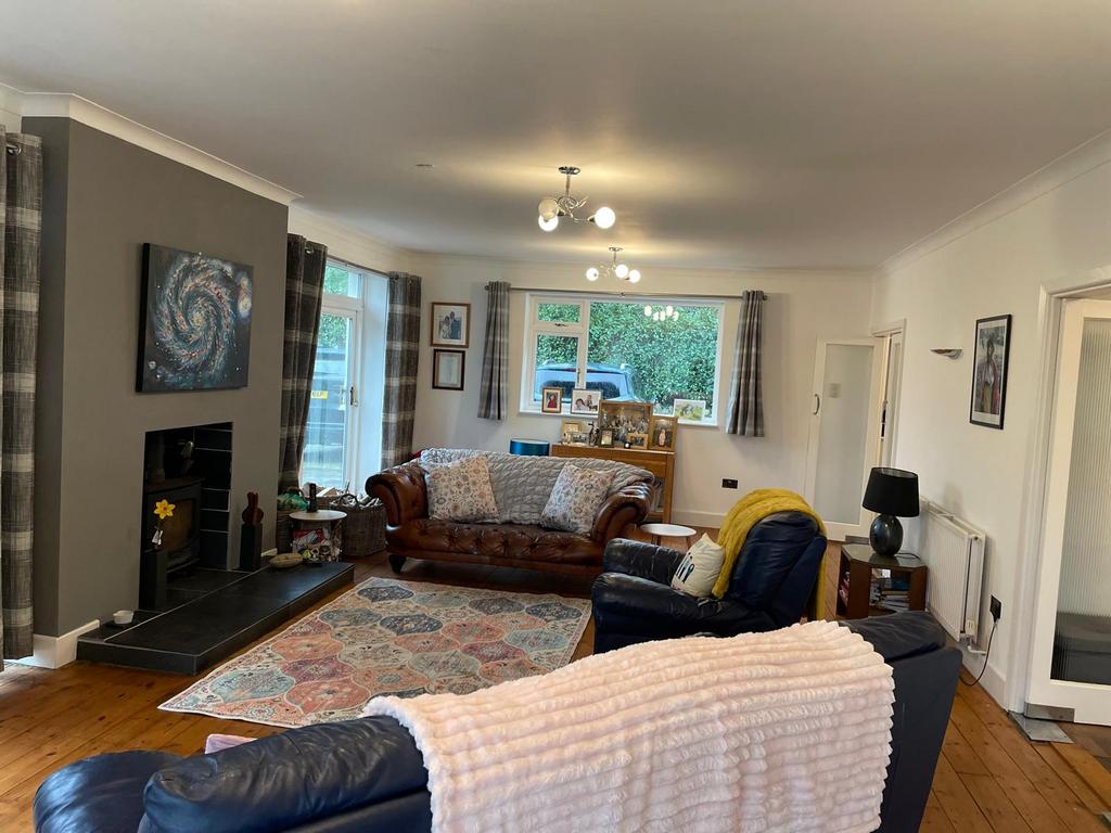 Living room (second image)