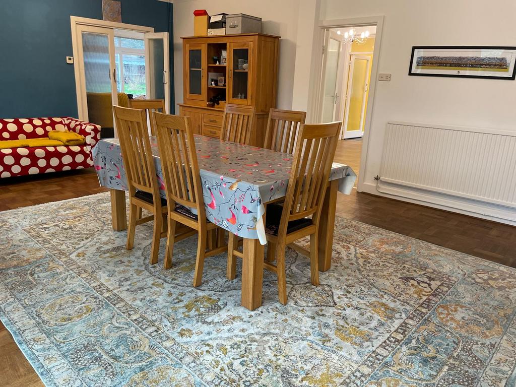 Dining room (second image)