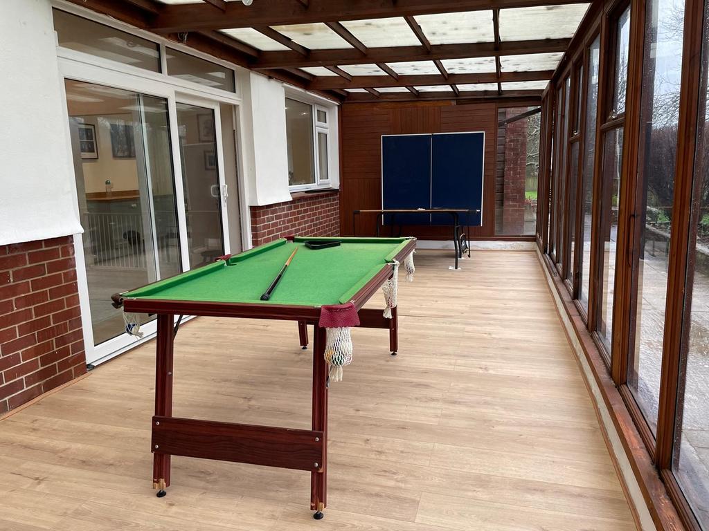 Conservatory/games room