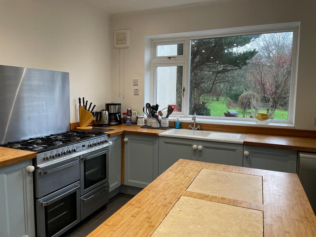 Kitchen (third image)