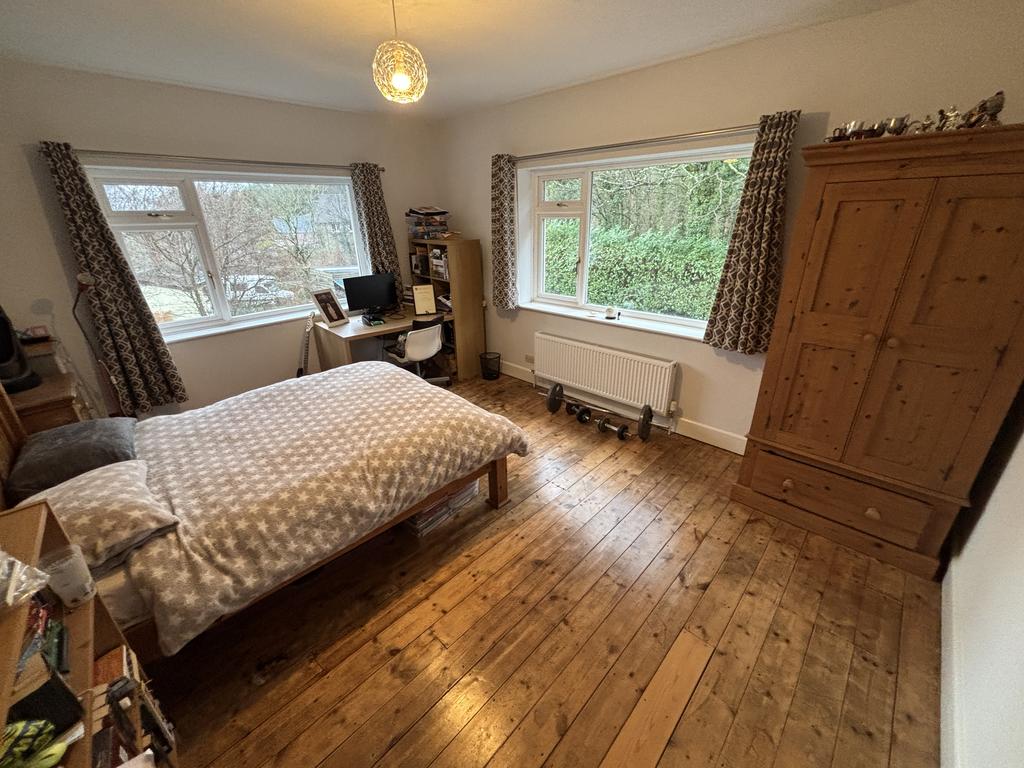 Rear bedroom 1