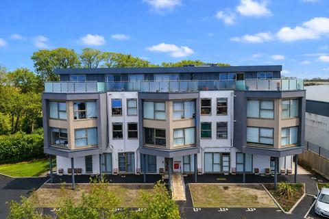 1 bedroom apartment for sale, Somerford Road, Christchurch, Dorset, BH23