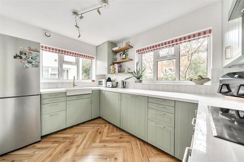 2 bedroom flat for sale, South Bank, Surbiton KT6