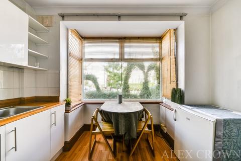 1 bedroom flat to rent, Rugby Avenue, Wembley