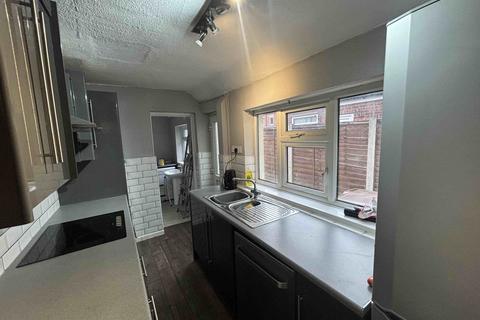 3 bedroom house to rent, Bottrill Street, Nuneaton