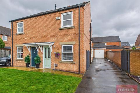 4 bedroom semi-detached house for sale, Hadrians Walk, Scarborough