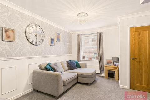 4 bedroom semi-detached house for sale, Hadrians Walk, Scarborough