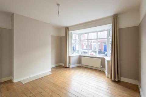 2 bedroom flat to rent, Biddlestone Road, Heaton, Newcastle upon Tyne