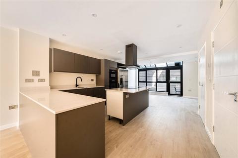 undefined, Newstead Close, Surrey GU7