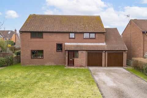 5 bedroom detached house for sale, Sargent Avenue, Bishopthorpe, York