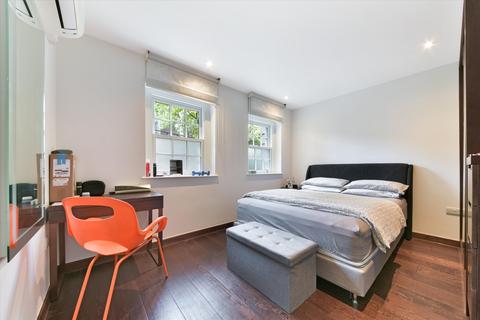 undefined, Sovereign Court, The Highway, Wapping, London, E1W.