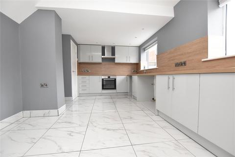 4 bedroom semi-detached house for sale, Fairleigh Road, Tingley, Wakefield, West Yorkshire