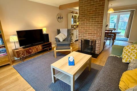 3 bedroom semi-detached house for sale, Green Farm Road, BAGSHOT GU19