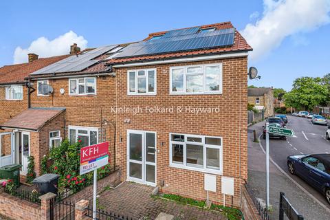 3 bedroom end of terrace house to rent, Abernethy Road, Lewisham, London, SE13