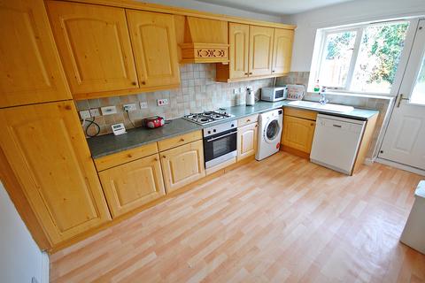 3 bedroom semi-detached house to rent, Bridgemere Drive, Framwellgate Moor, Durham, DH1
