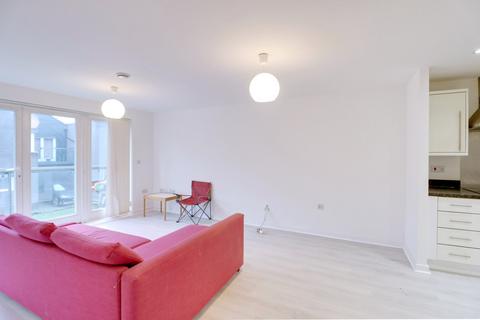 1 bedroom flat for sale, Harlequin Close, Barking IG11