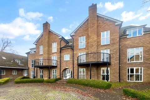 2 bedroom flat for sale, Wokingham RG41