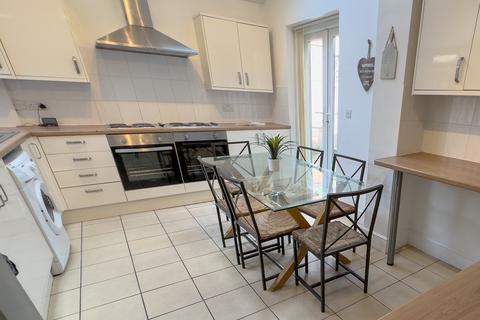 undefined, Lesseps Road, L8 0RD,