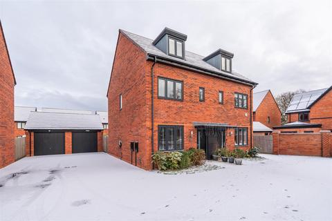 3 bedroom semi-detached house to rent, Ken Wilkinson Drive, Shirley