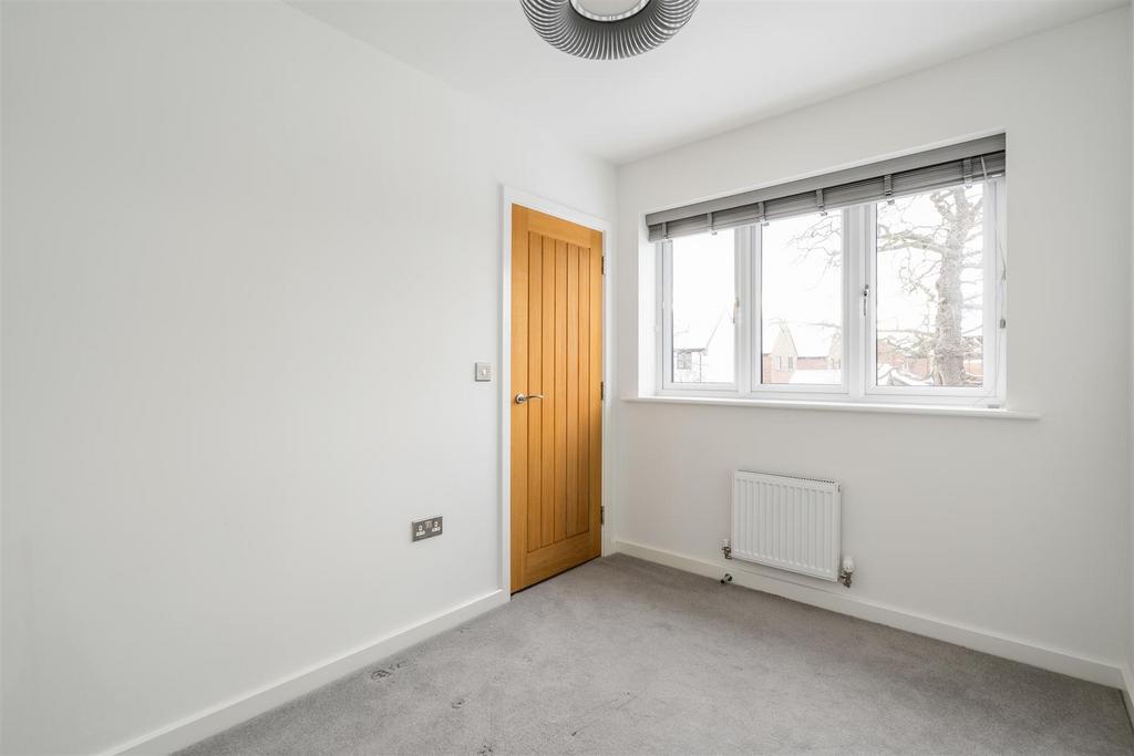 19 Ken Wilkinson Drive 8.jpg